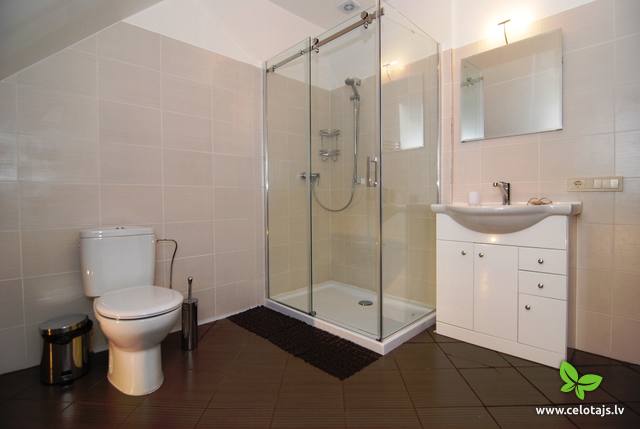 7 Bathroom in villa Dzukijos uoga.jpg